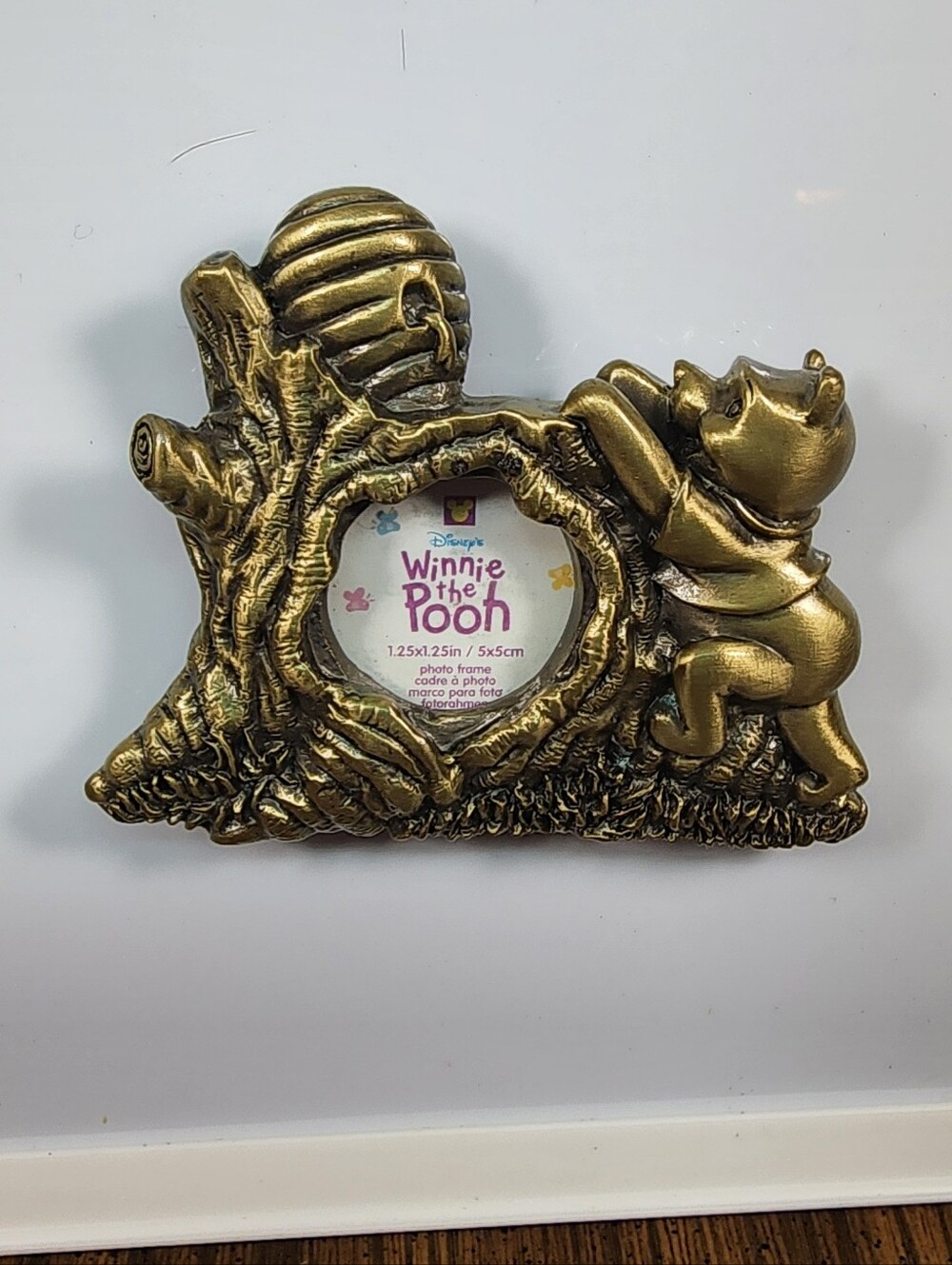Disney Winnie the Pooh Gold Tone Metal Magnetic Photo Frame Winnie Climbing Tree